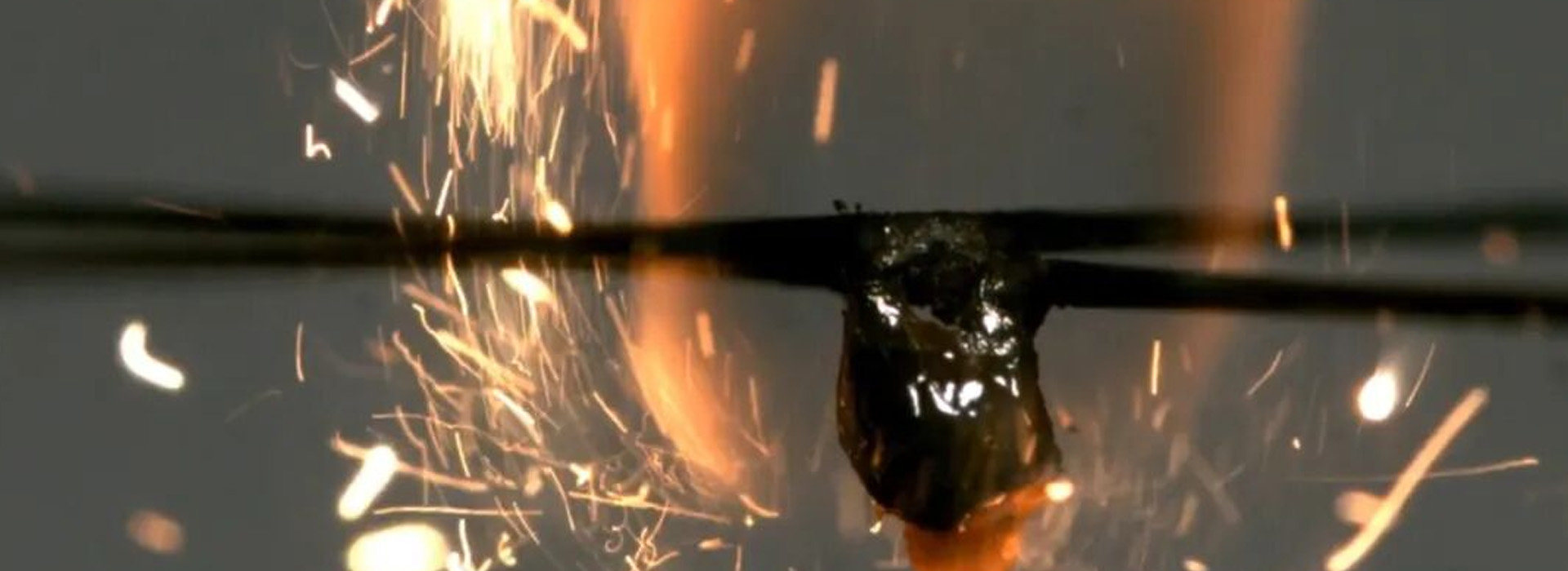 观测含能液滴材料燃烧特性