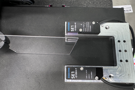 高精度测量0.5mm超薄高透明度板材边缘